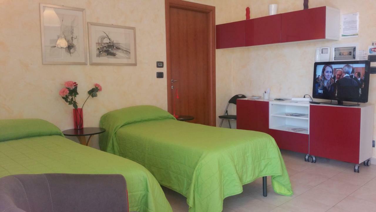 B&Bleterrazze Boutiquehotel2-Torino Ciriè Eksteriør bilde
